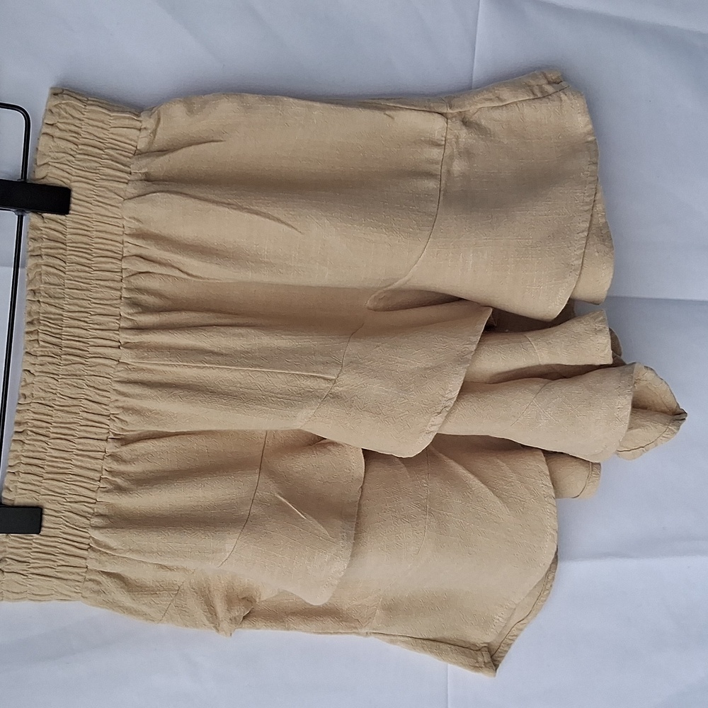 Pink Lily Women's Cream Ruffle Shorts Linen Blend Size M